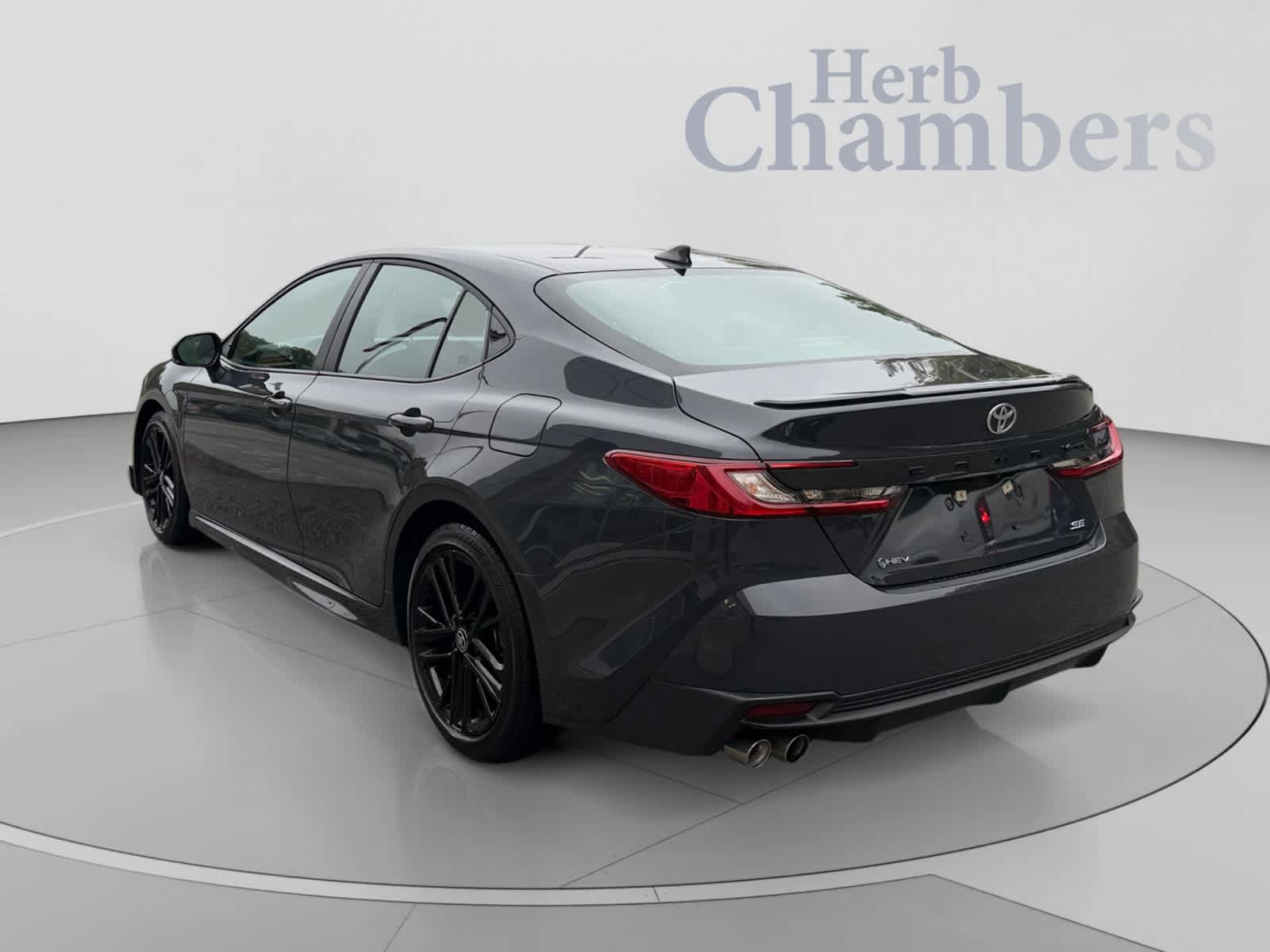 Used 2026 Toyota Camry SE FWD image 3