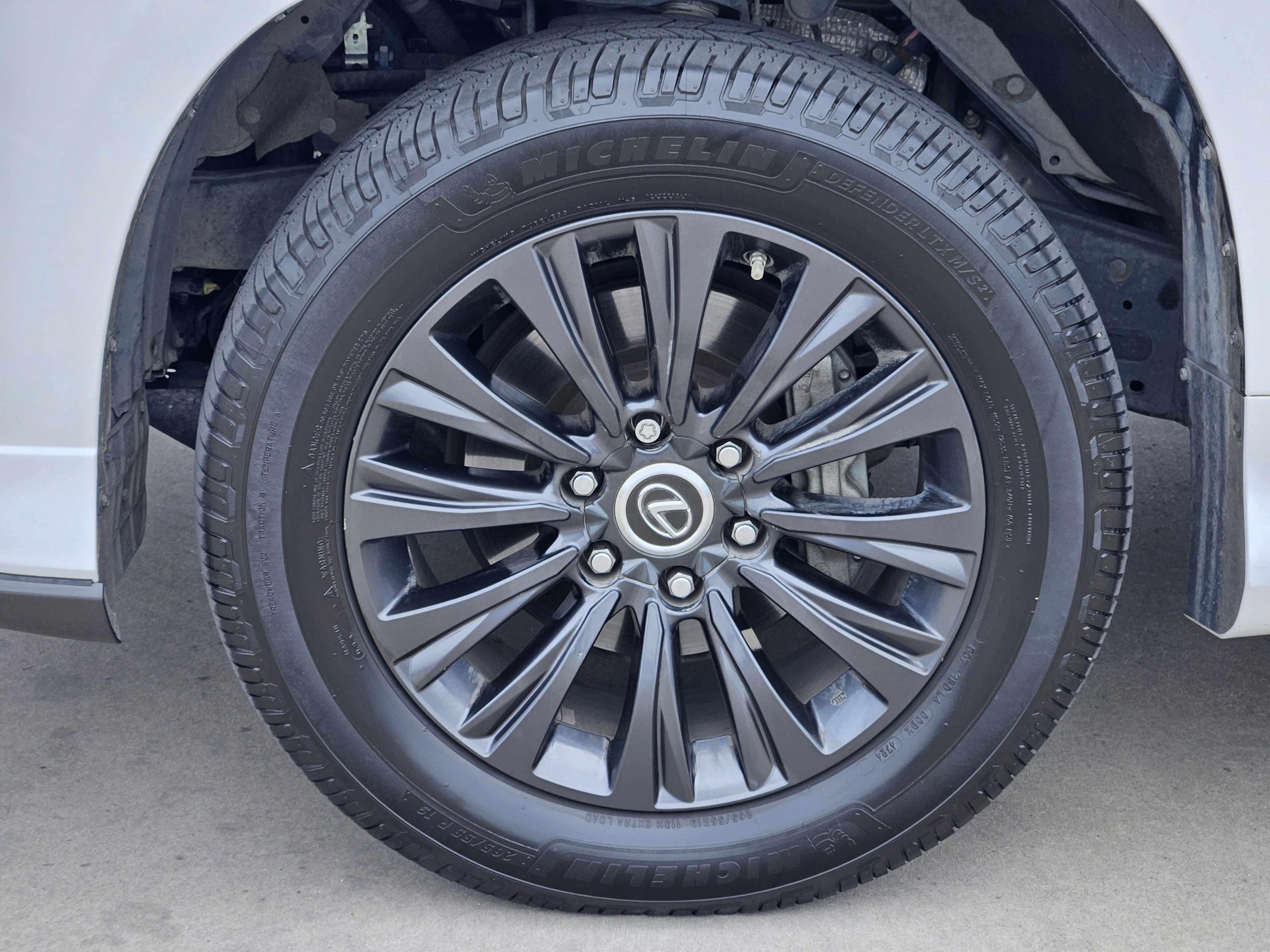 Used 2020 Lexus GX 460 Premium AWD/4WD image 14