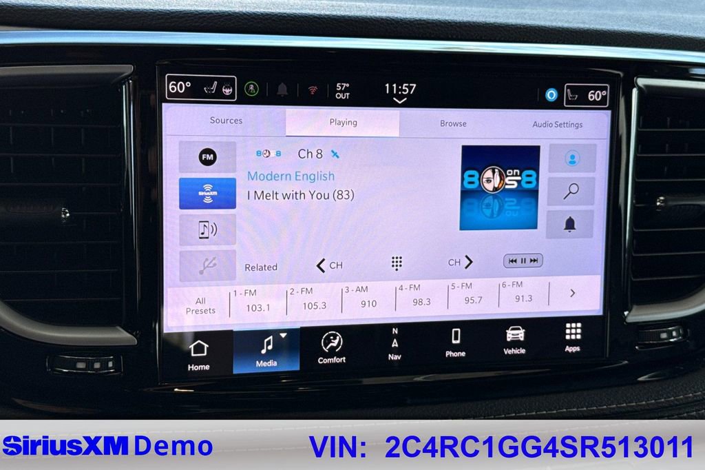 Used 2025 Chrysler Pacifica Limited image 41