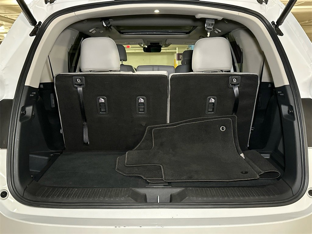 Used 2023 Honda Pilot Touring image 6
