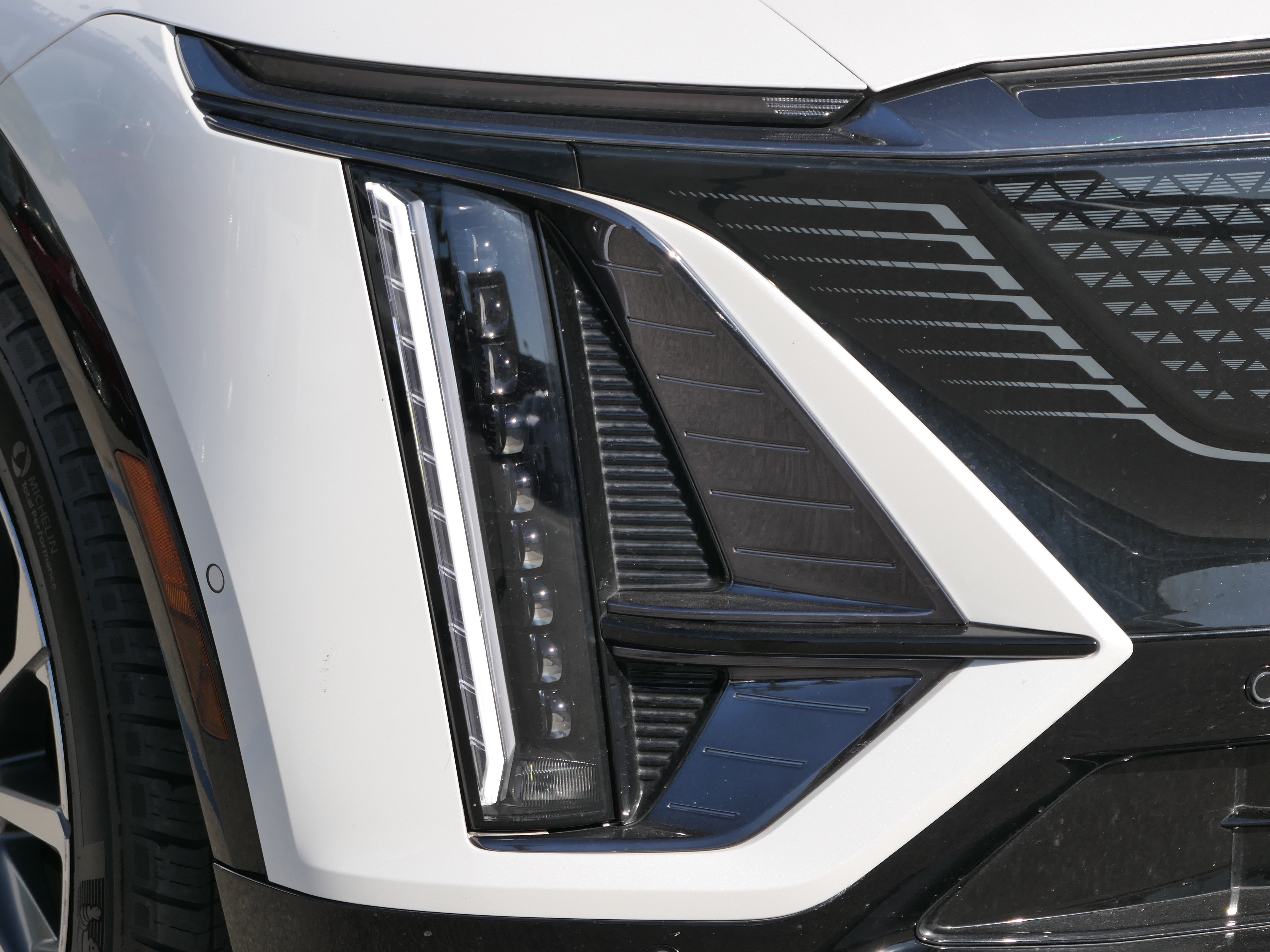 Certified 2024 Cadillac Lyriq Sport AWD/4WD image 10