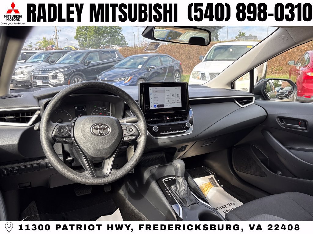 Used 2025 Toyota Corolla LE FWD image 13