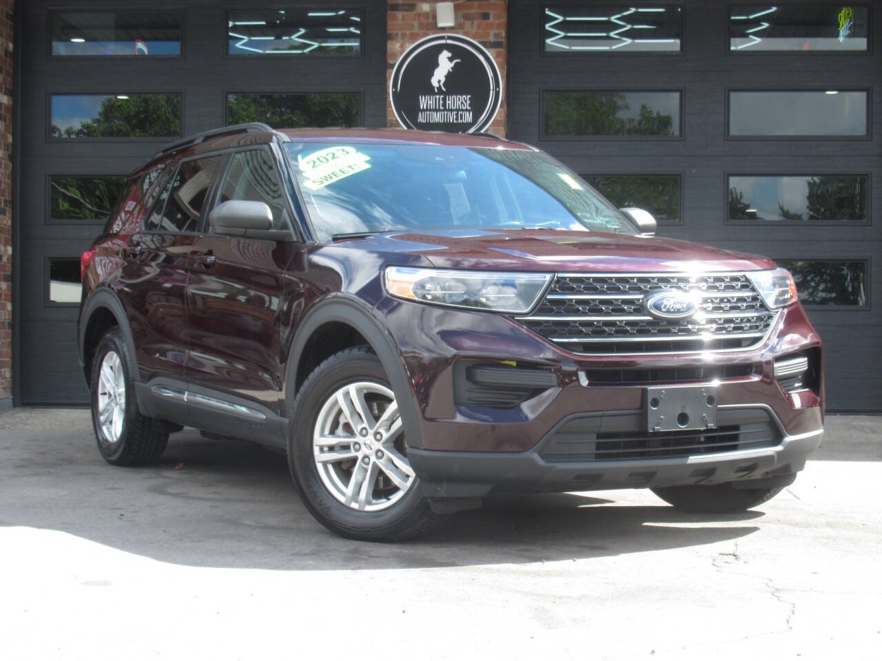 Used 2023 Ford Explorer XLT w/ Class IV Trailer Tow Package