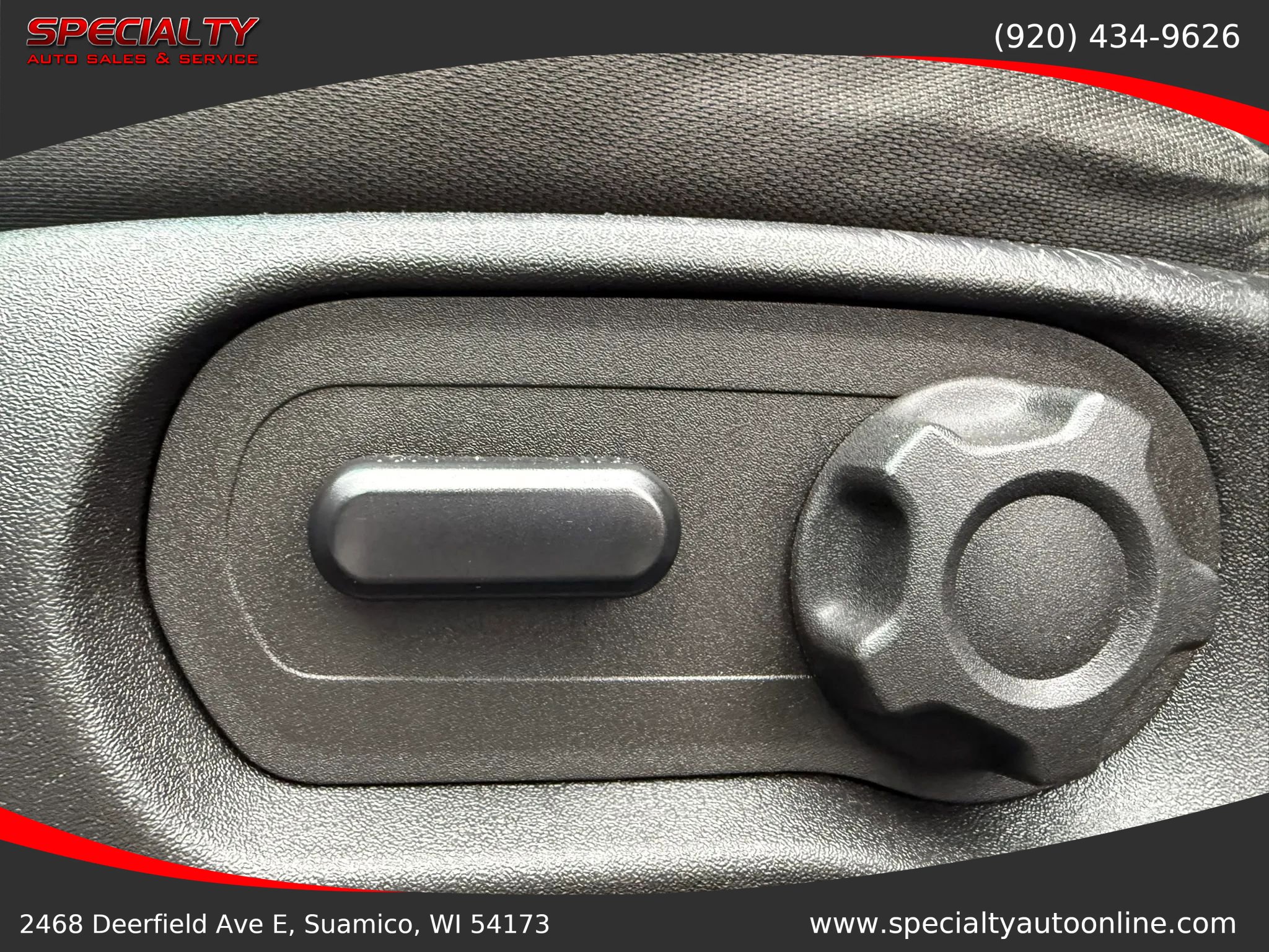 Used 2015 Ford Explorer XLT image 24