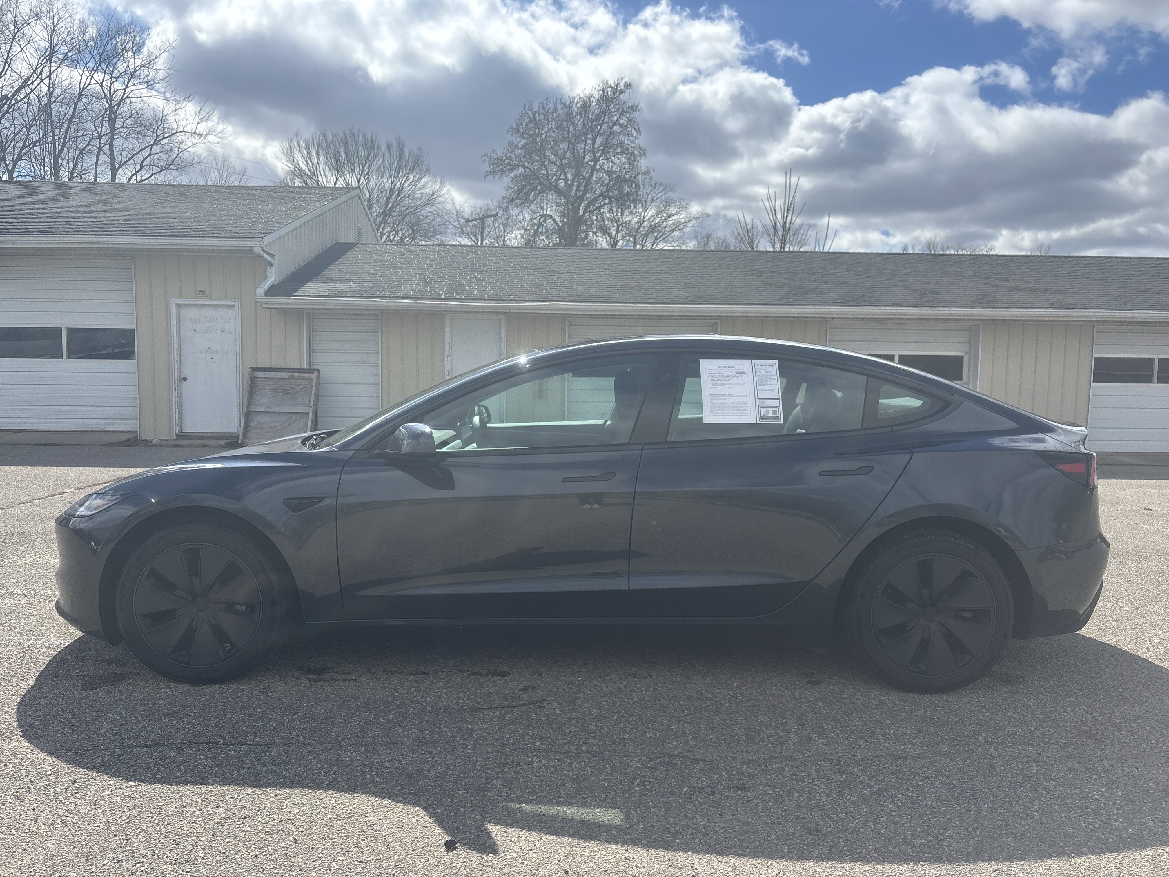 Used 2024 Tesla Model 3 Standard Range image 12
