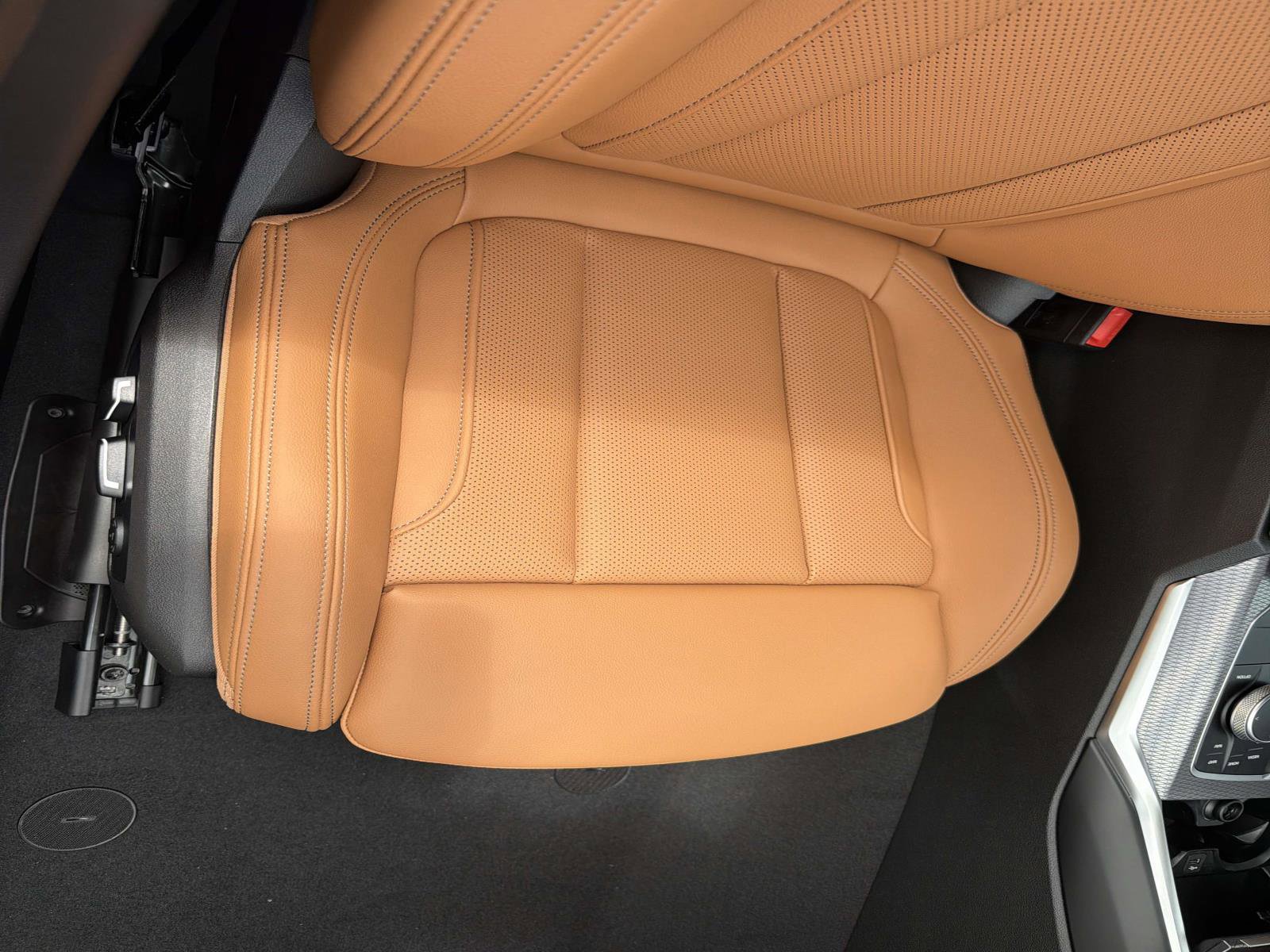 New 2026 BMW 330i Sedan w/ M Sport Package image 14