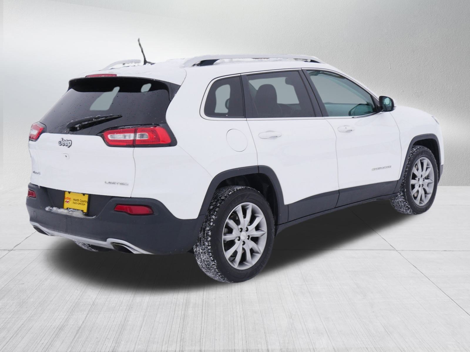 Used 2018 Jeep Cherokee Limited image 7