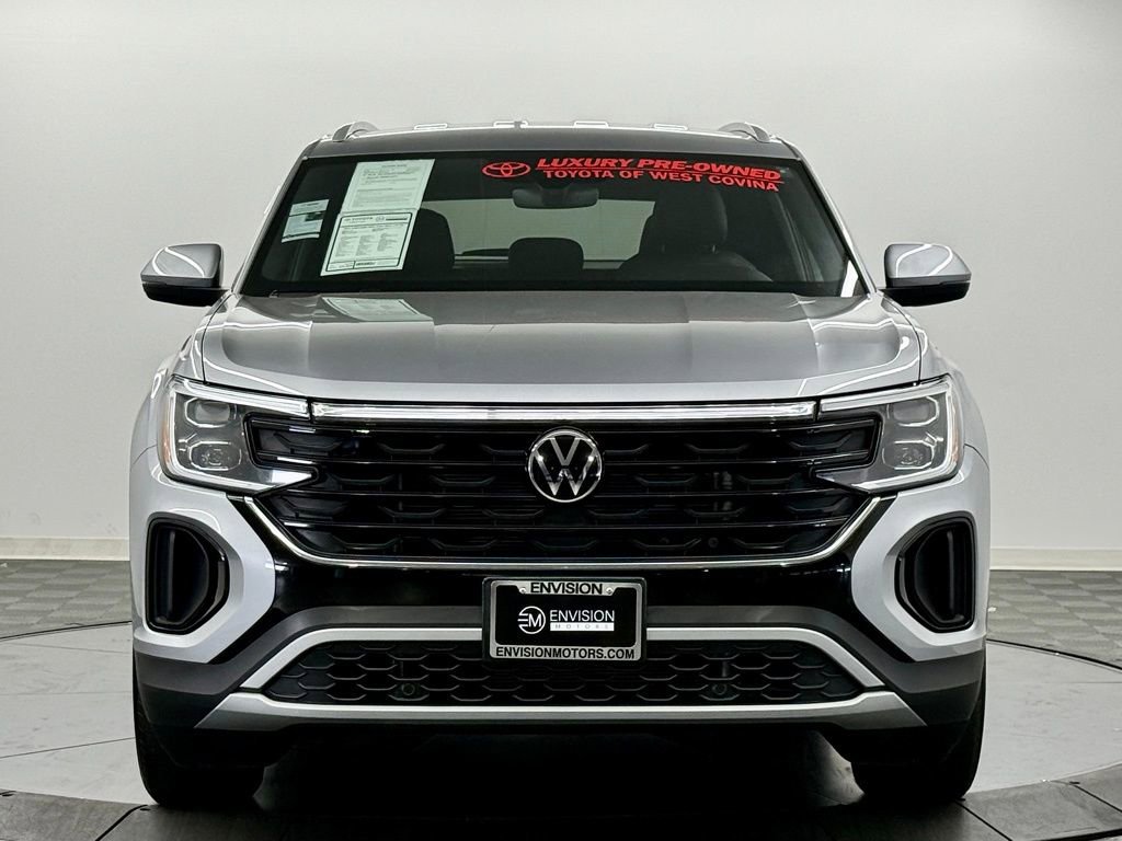 Used 2025 Volkswagen Atlas Cross Sport SE image 5