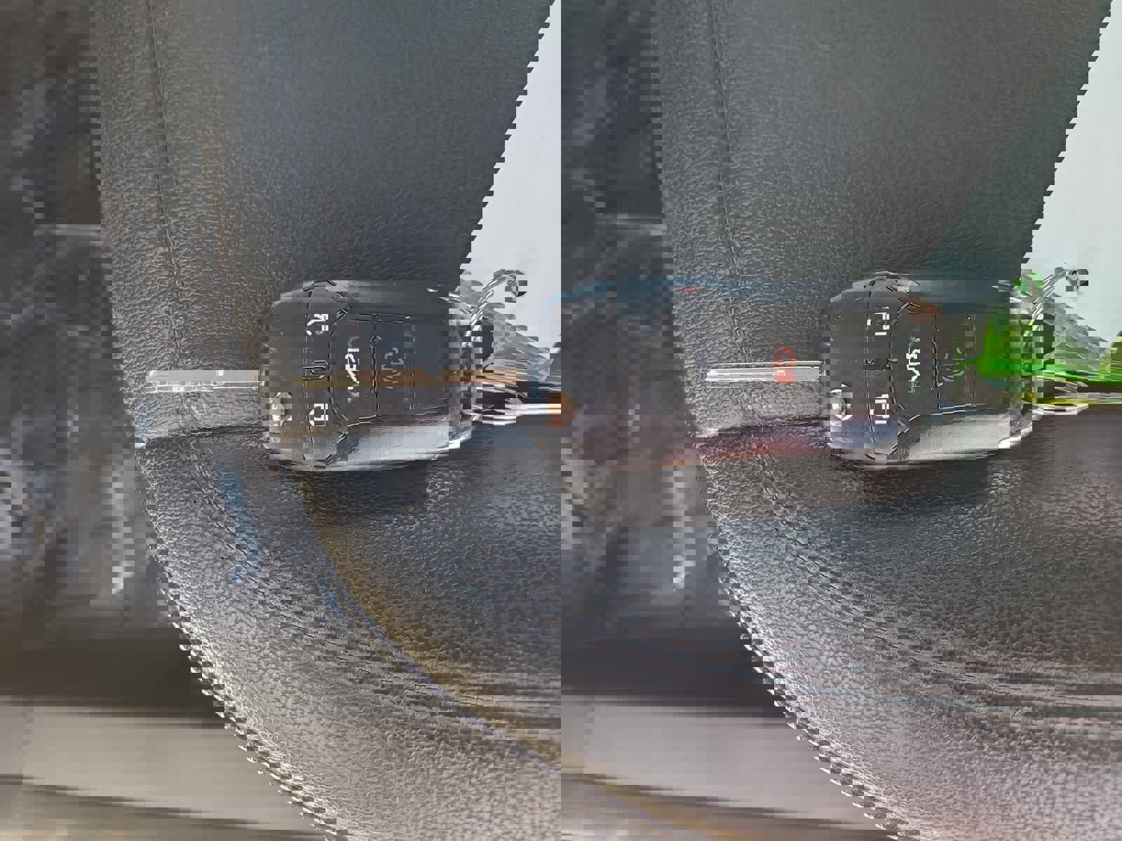 Used 2020 Ford Transit Connect XL image 28