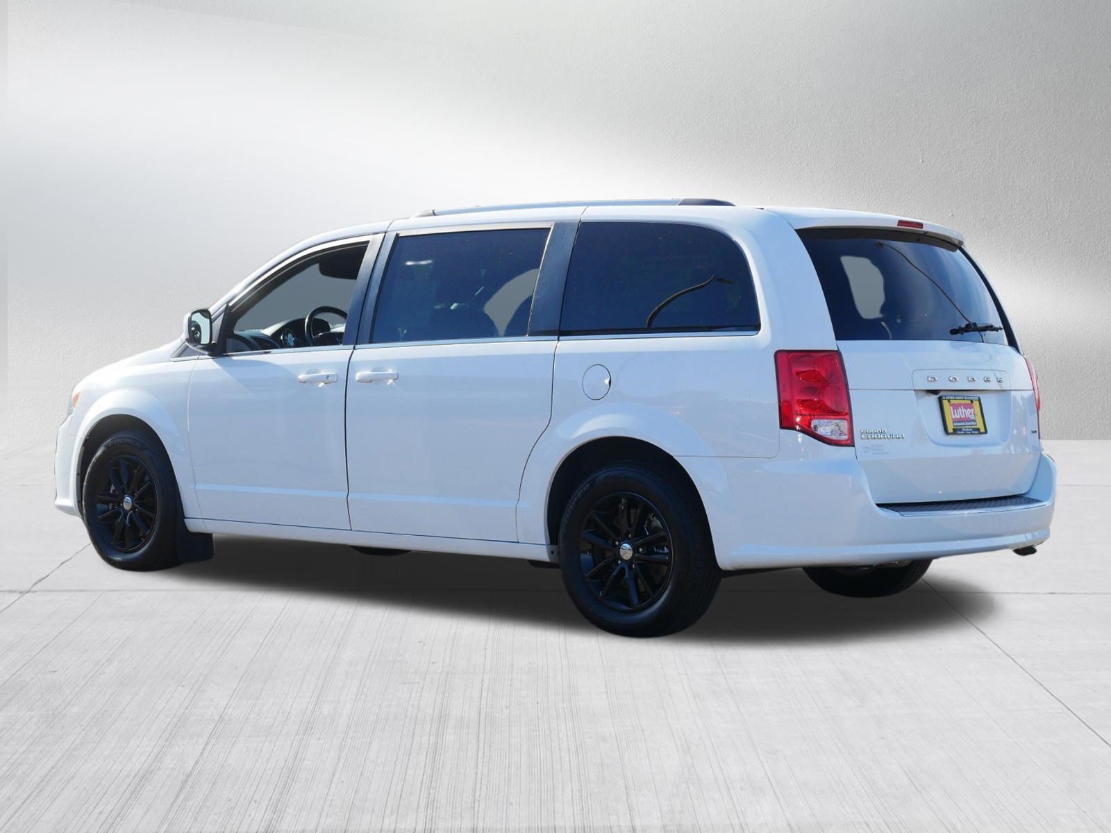 Used 2020 Dodge Grand Caravan SXT FWD image 5