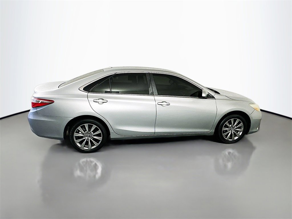 Used 2017 Toyota Camry XLE image 8