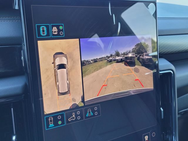 New 2026 GMC Yukon XL AT4 AWD/4WD image 16