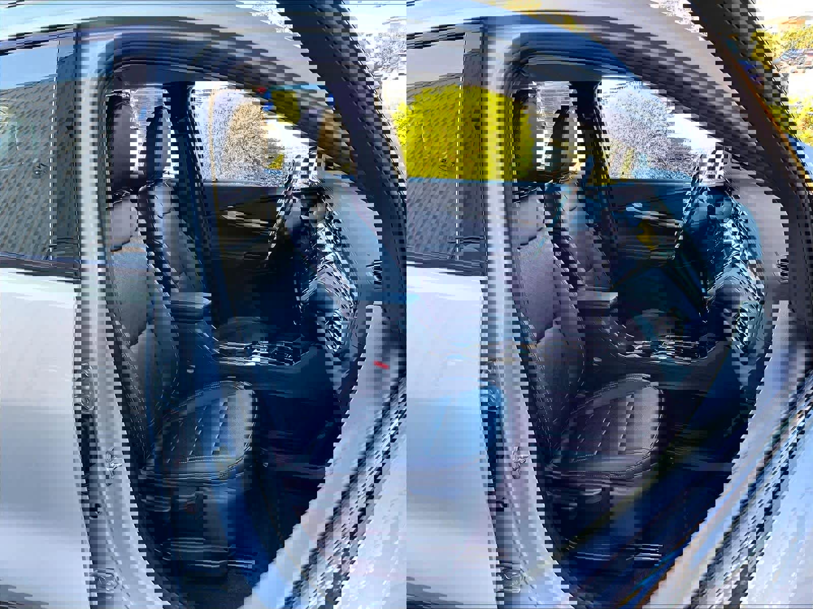 Certified 2023 Chevrolet Bolt EUV LT w/ Convenience Package image 11