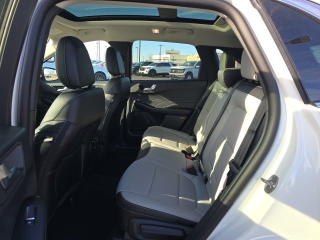 New 2026 Ford Escape Platinum w/ Class II Trailer Tow Package image 15