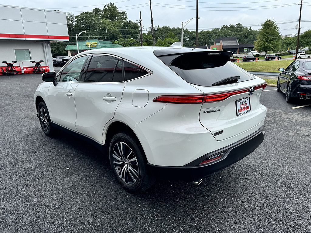 Certified 2023 Toyota Venza LE AWD/4WD image 7