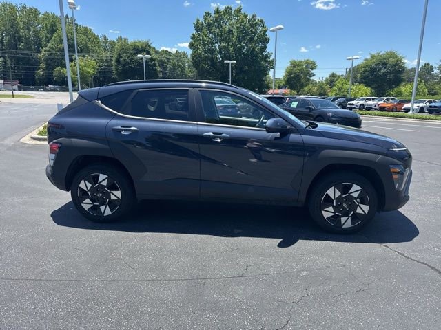 Used 2025 Hyundai Kona SEL AWD/4WD image 2