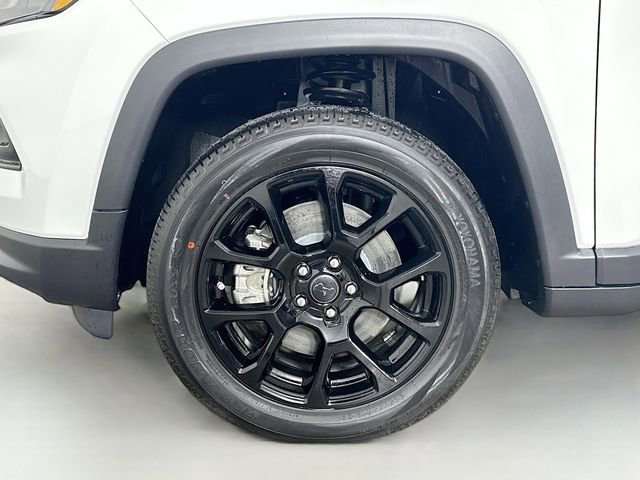 New 2026 Jeep Compass Latitude image 30