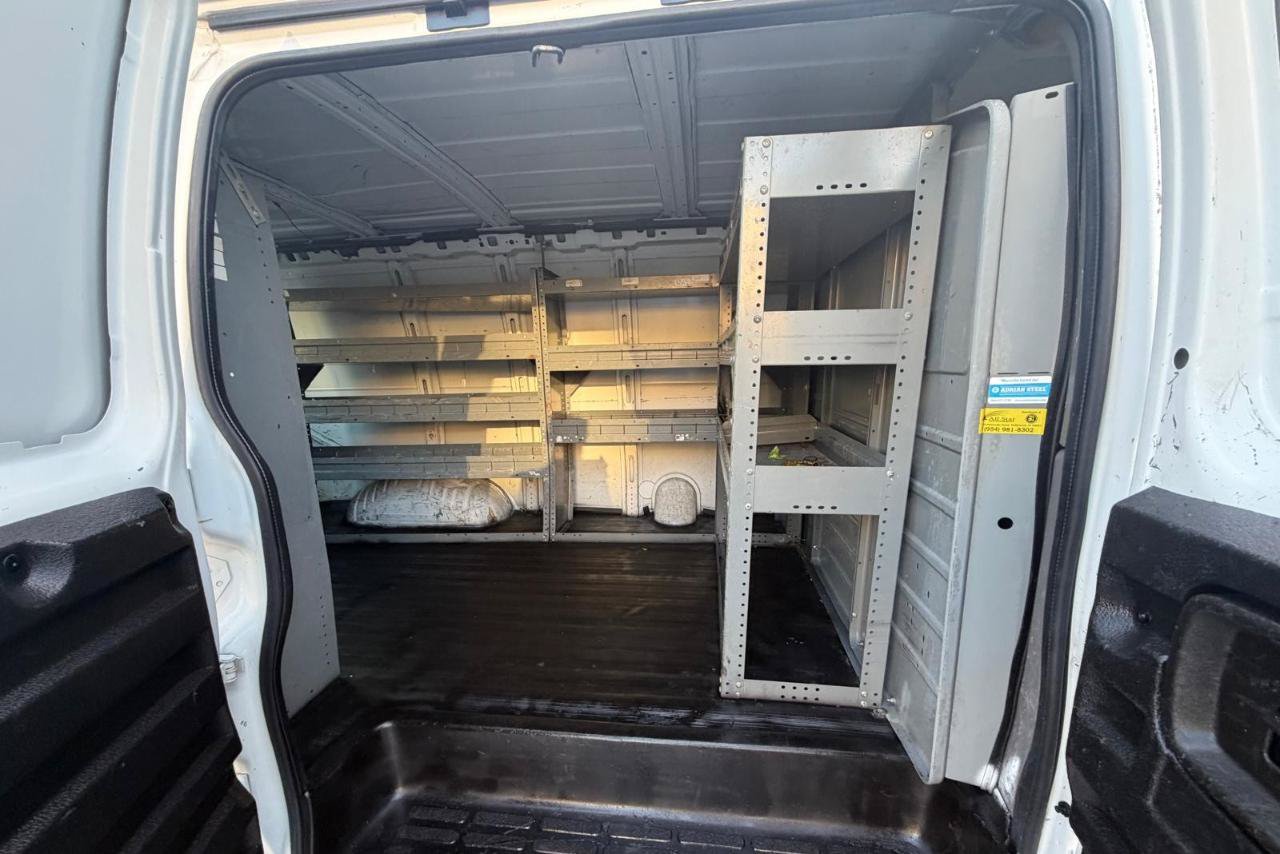 Used 2012 Chevrolet Express 2500 RWD image 18