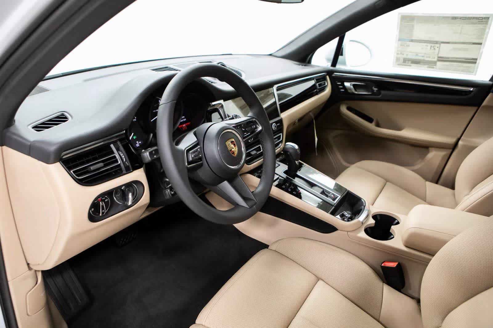 Certified 2026 Porsche Macan image 4