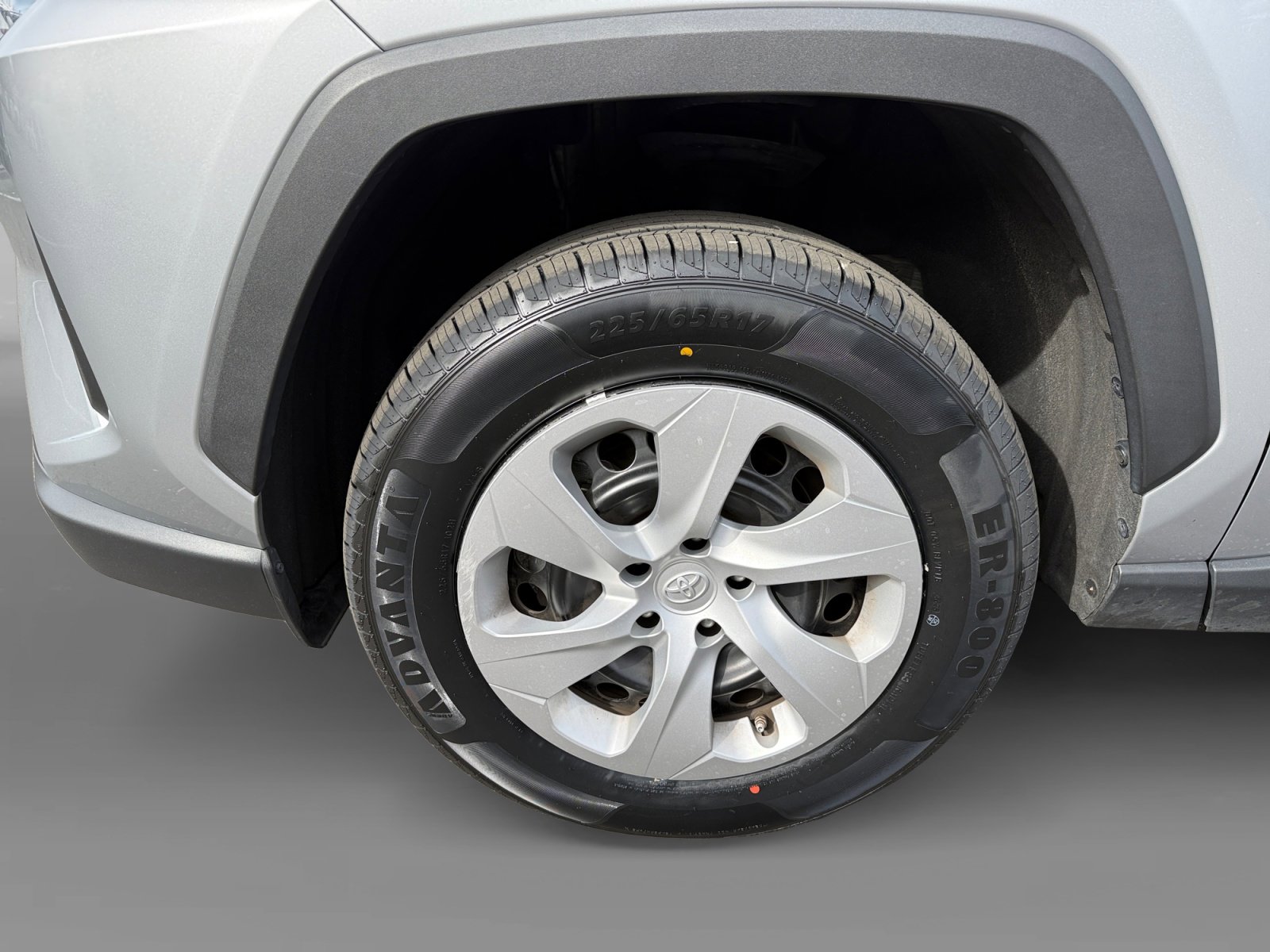 Used 2024 Toyota RAV4 LE image 9