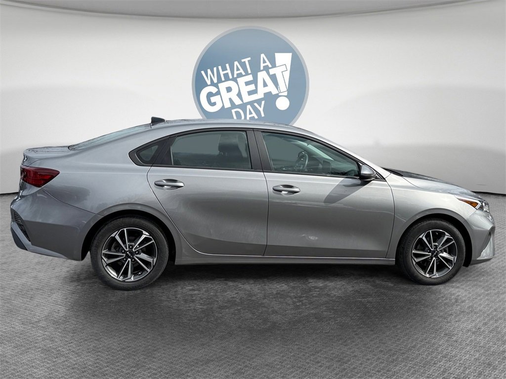 Certified 2023 Kia Forte LXS image 2