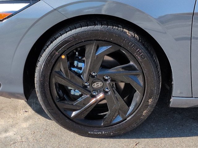 New 2026 Hyundai Elantra SEL Sport FWD image 11