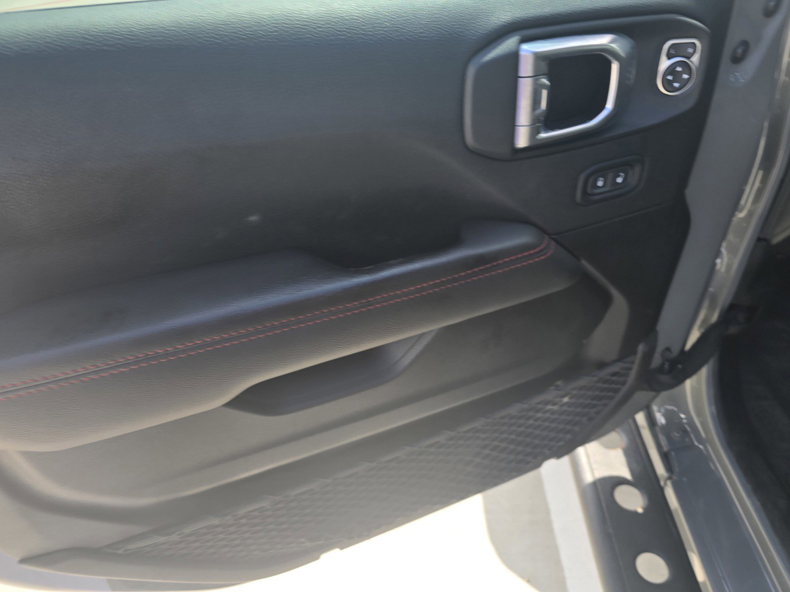 Used 2023 Jeep Wrangler Rubicon image 22