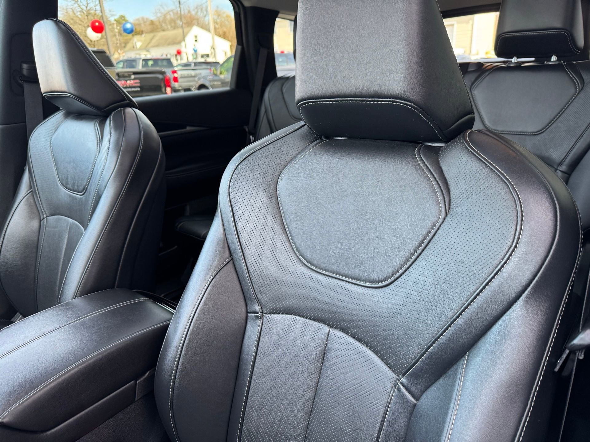 Used 2024 INFINITI QX60 Pure image 25