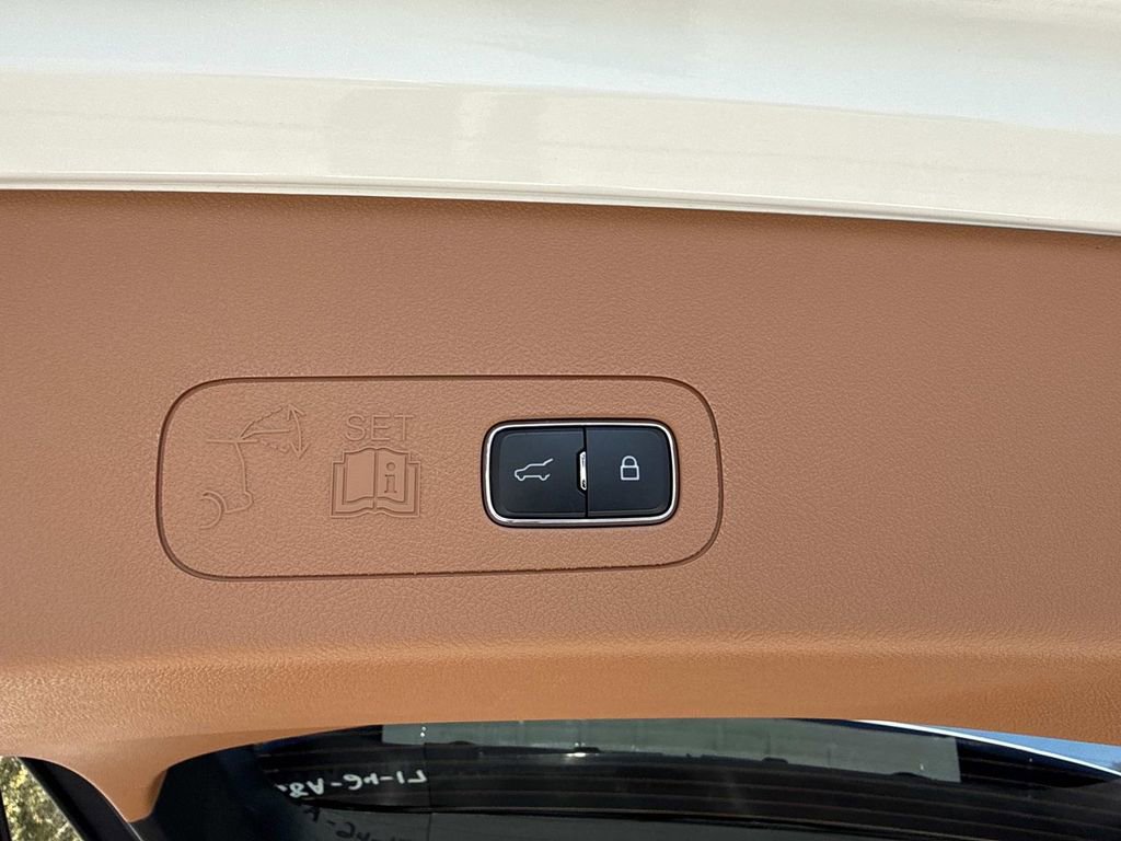 Certified 2024 Lincoln Aviator Black Label AWD/4WD image 12