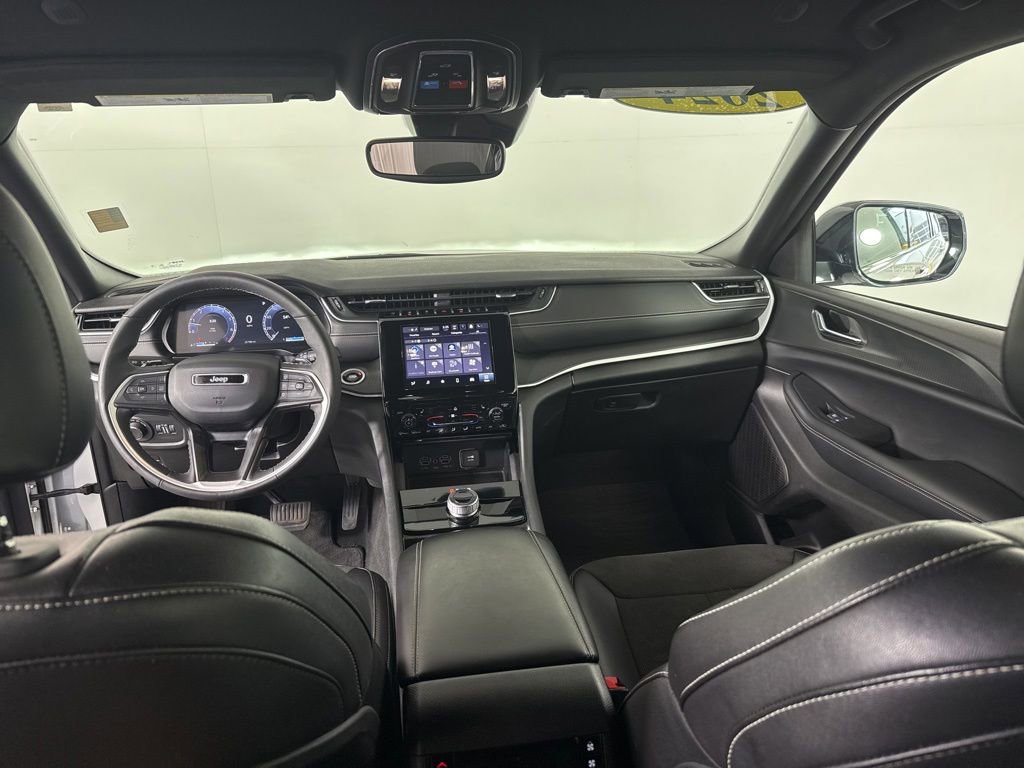 Used 2024 Jeep Grand Cherokee L Laredo AWD/4WD image 26