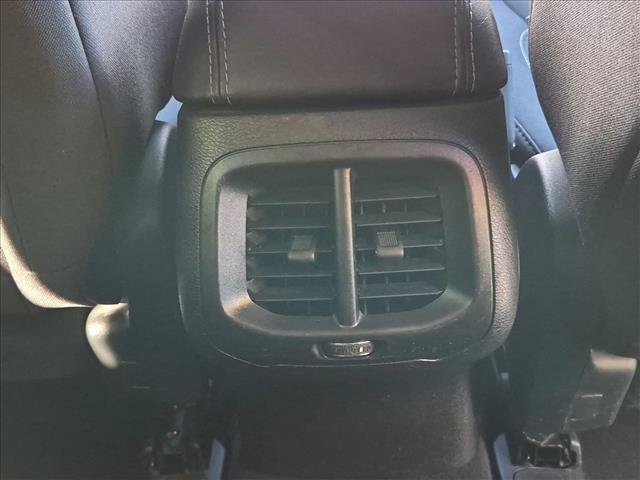 Used 2020 Jeep Cherokee Latitude FWD image 17