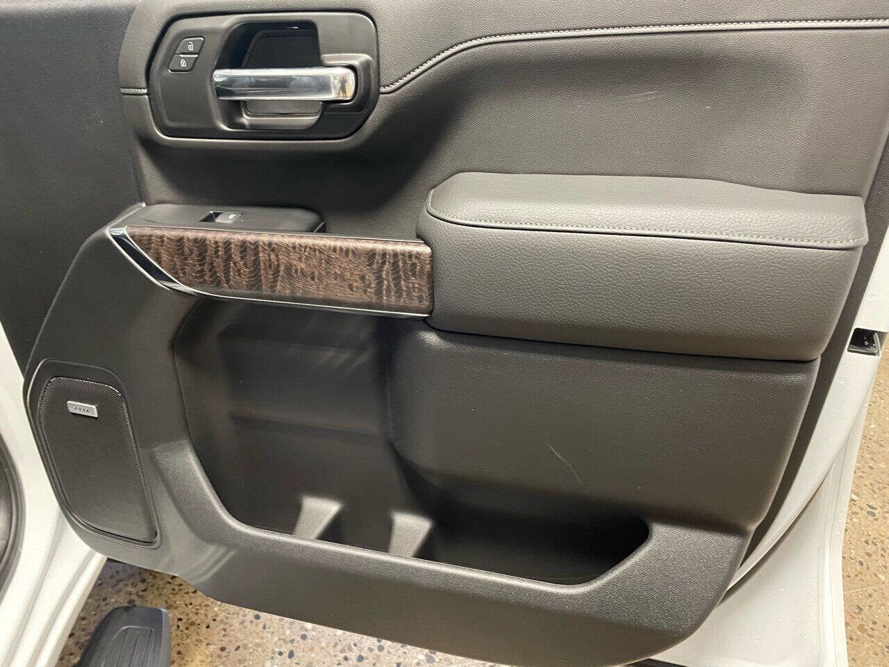 Used 2023 GMC Sierra 2500 Denali image 17