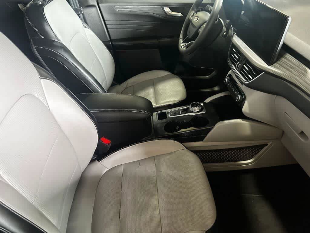 Used 2023 Ford Escape Platinum FWD image 28