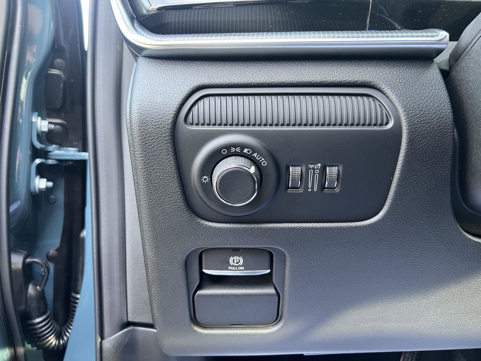 New 2026 Jeep Grand Wagoneer Summit image 15