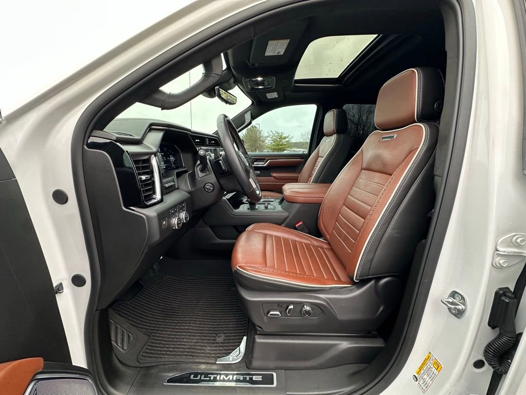 Used 2024 GMC Sierra 1500 Denali Ultimate image 2