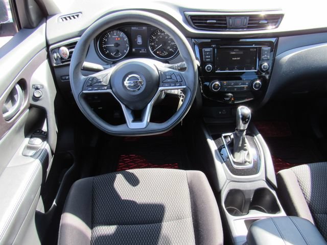 Used 2020 Nissan Rogue Sport S w/ Appearance Package FWD image 17