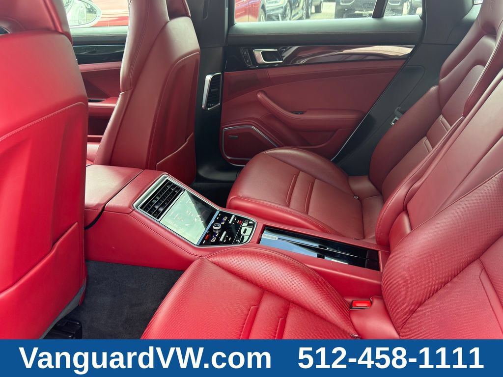 Used 2021 Porsche Panamera RWD image 33