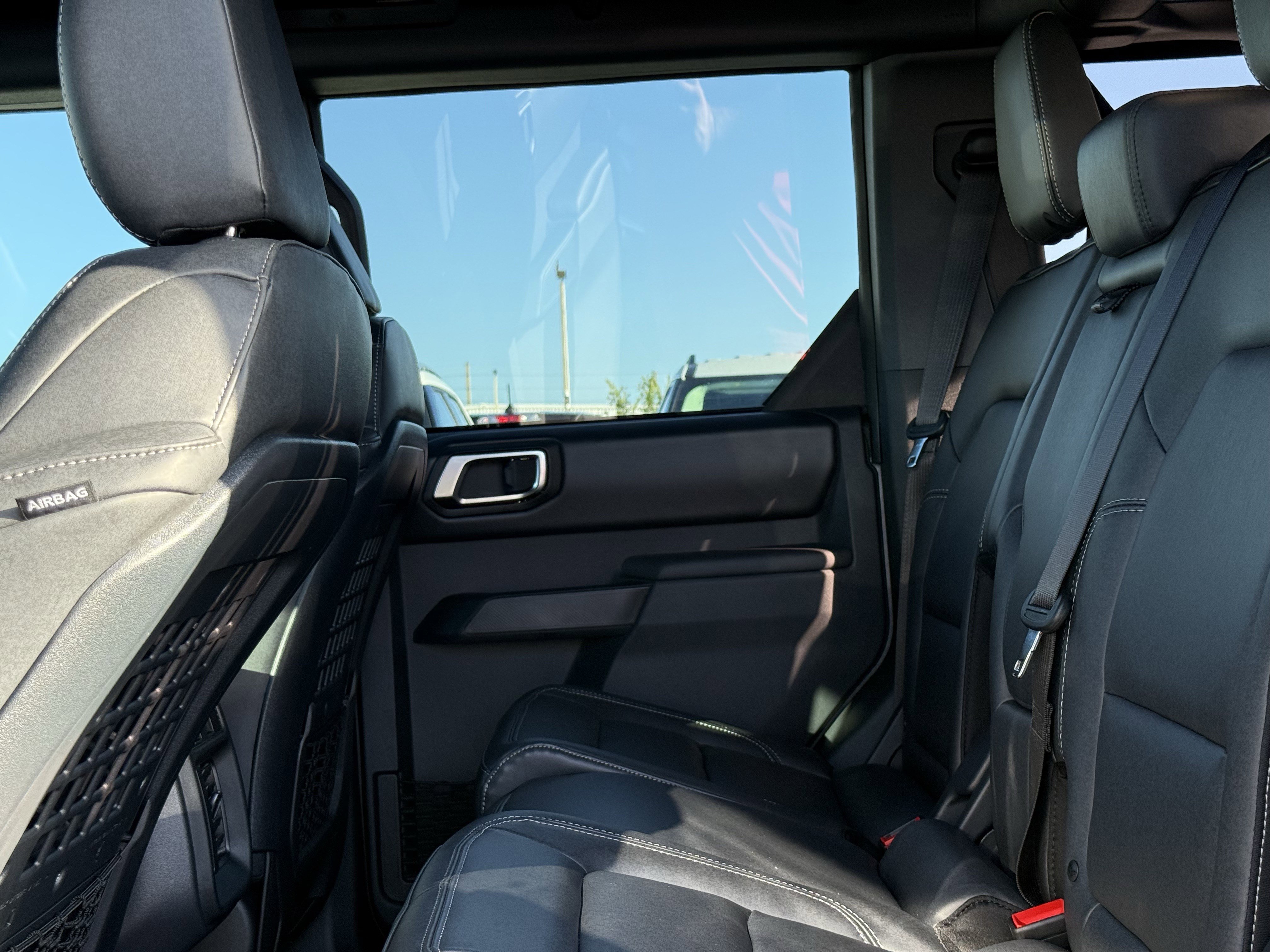 New 2025 Ford Bronco Badlands image 31