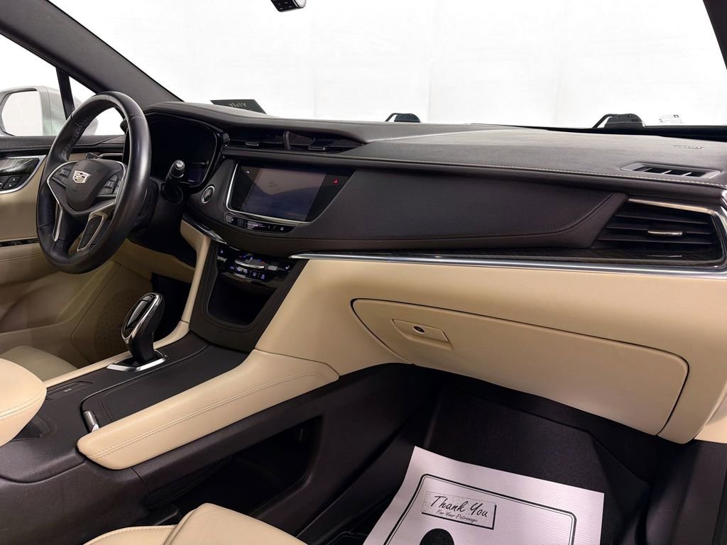 Used 2017 Cadillac XT5 FWD image 31