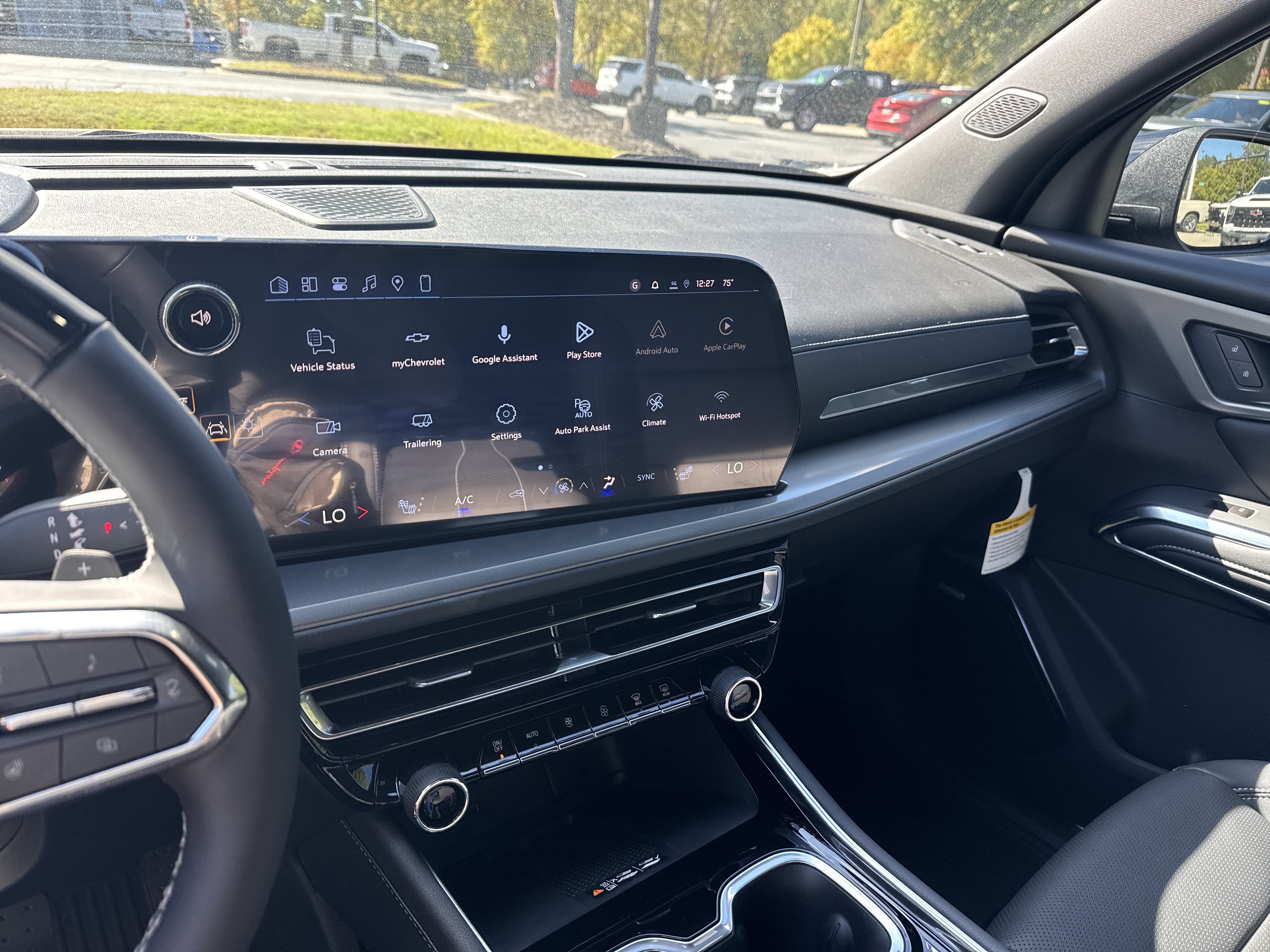 New 2027 Chevrolet Traverse LT w/ Enhanced Driving Package FWD image 29