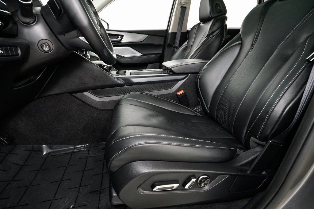 Used 2025 Acura MDX w/ Technology Package image 11