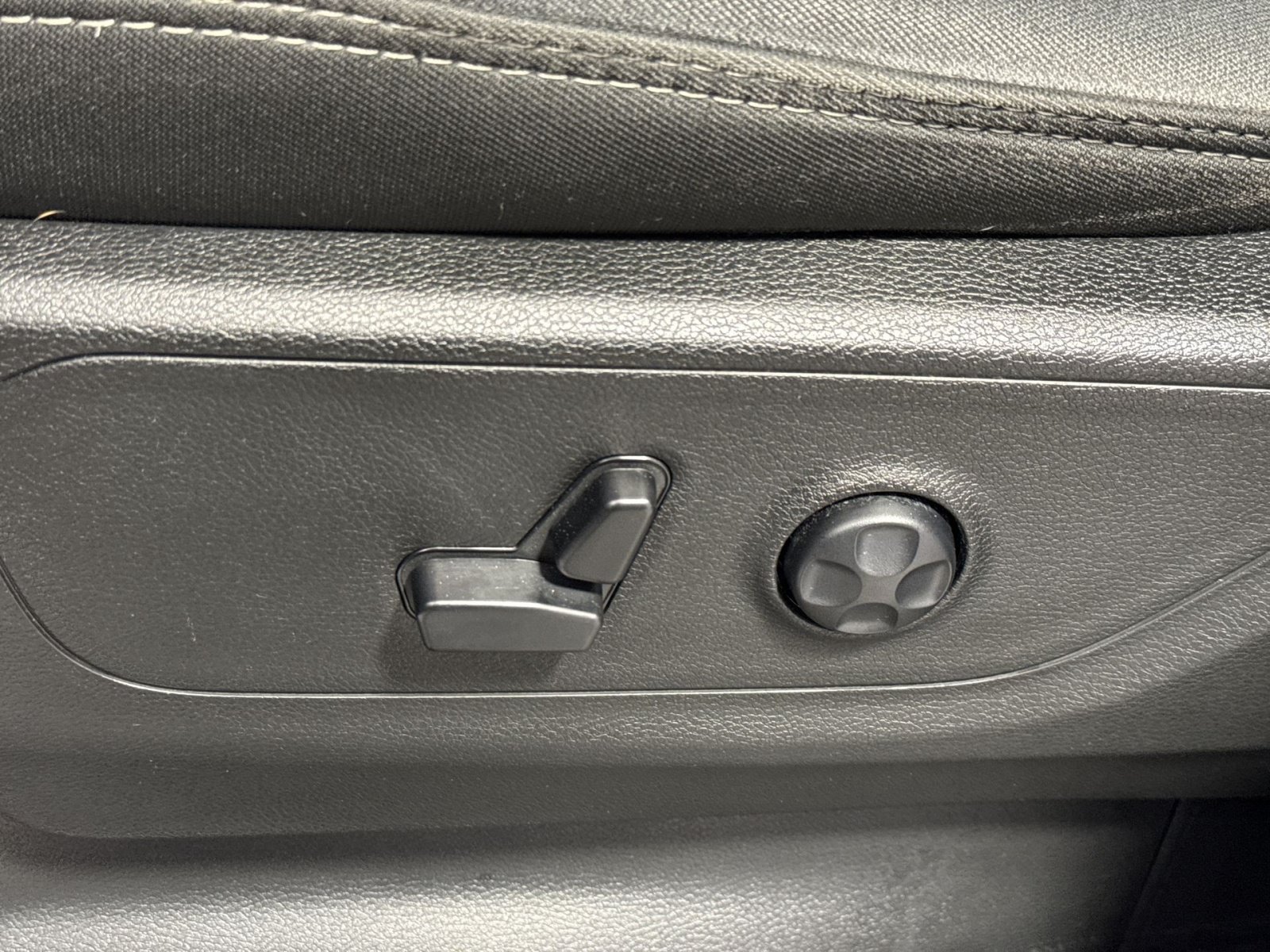 Used 2019 RAM 1500 Big Horn AWD/4WD image 15