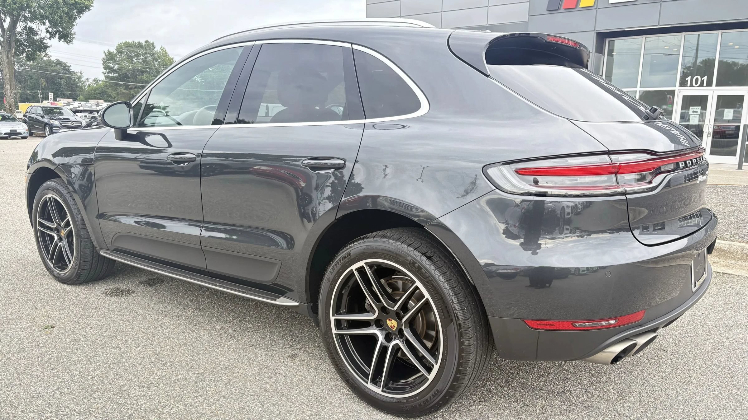 Used 2021 Porsche Macan S AWD/4WD image 28