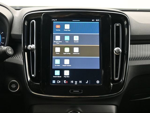Used 2023 Volvo XC40 B5 Plus w/ Protection Package Premier image 18