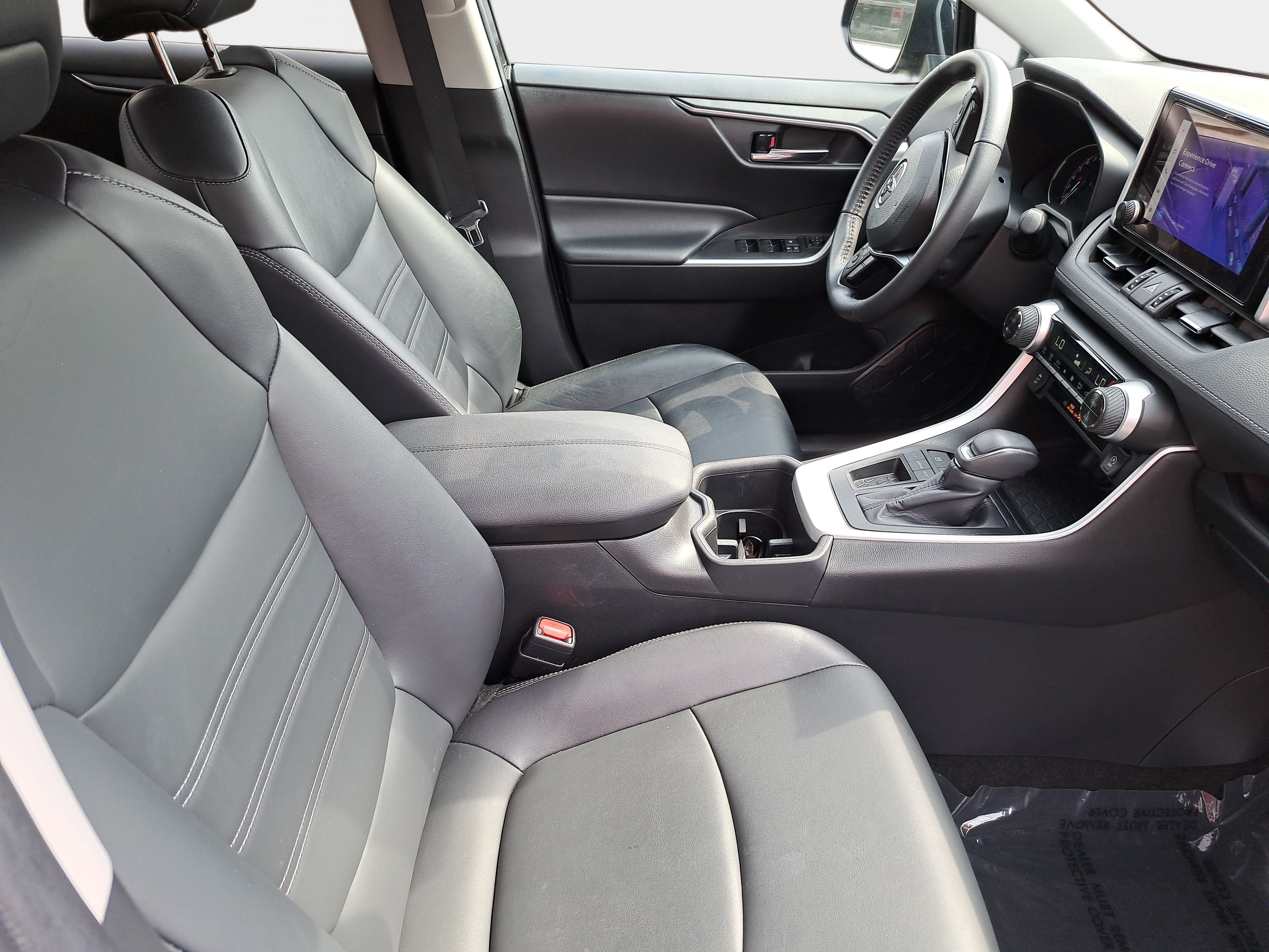 Used 2024 Toyota RAV4 XLE Premium FWD image 10
