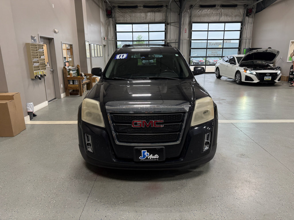 Used 2011 GMC Terrain SLT w/ Cargo Package FWD image 3