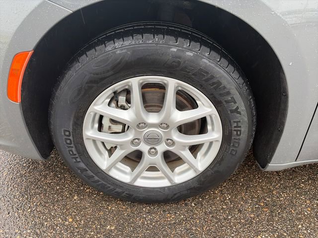 Used 2023 Chrysler Pacifica Touring-L FWD image 13