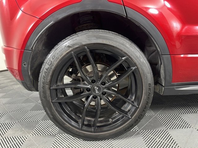 Used 2015 Land Rover Range Rover Evoque Dynamic image 10