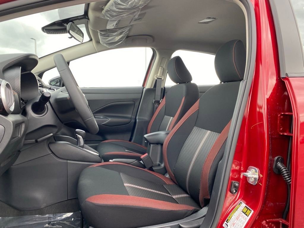 New 2025 Nissan Versa SR w/ Trunk Package image 11