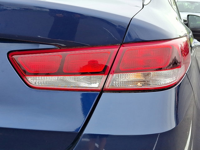 Used 2018 Kia Optima LX FWD image 9